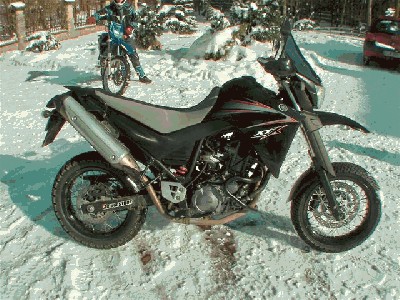 za bardzo kolorowa ? bo najlepszy kolor to czarny!!!